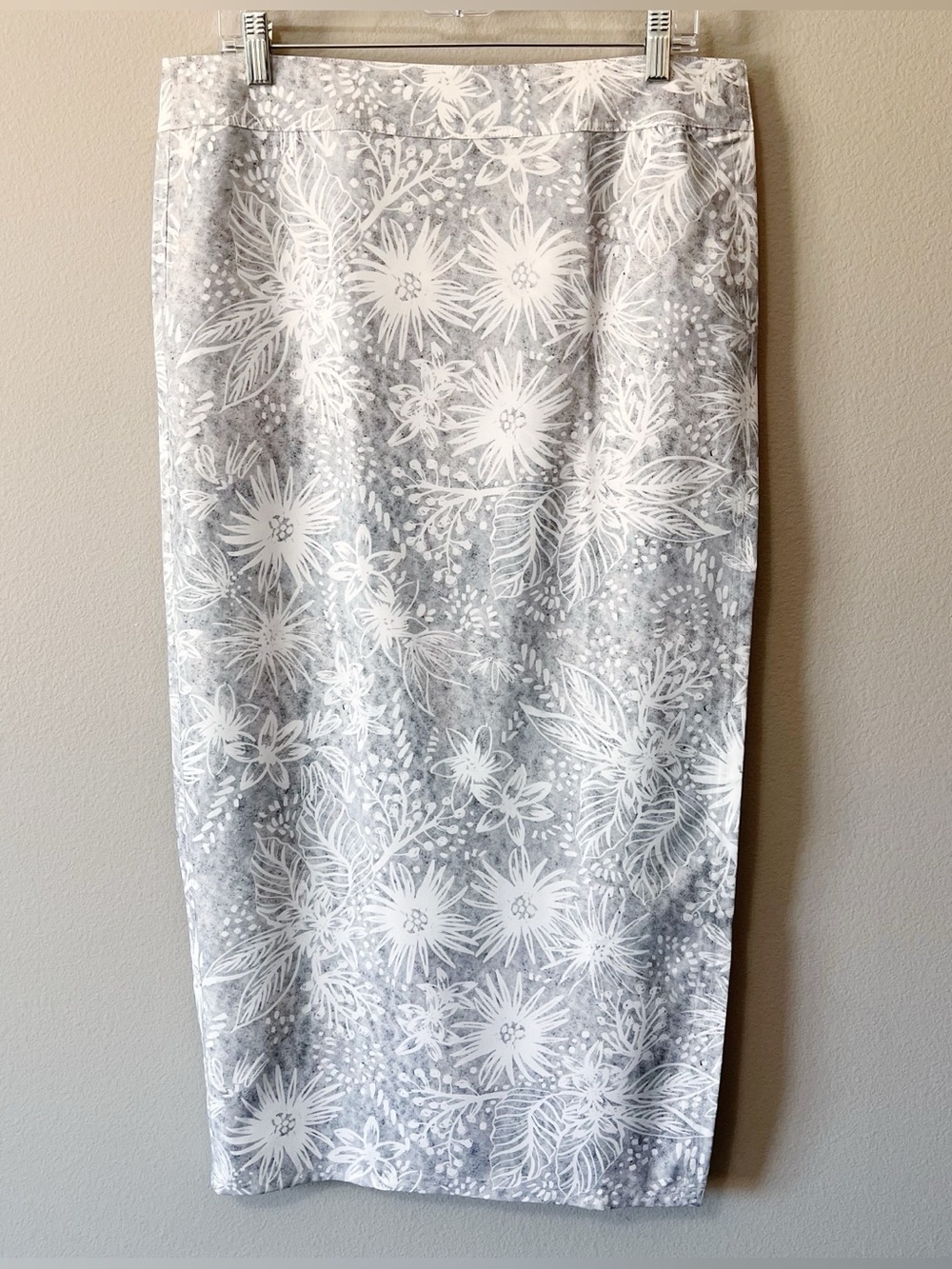 RipSkirt Hawaii NWT Length 4 Maxi Skirt Eden Sand Size Large Travel Beach